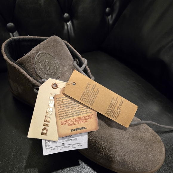 Vintage brand new Diesel shoes - Picture 5 of 7